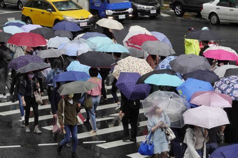 會不會下雨|冷空氣一波波！氣象署：今年「初雪」還要等等 最快這時間有機。